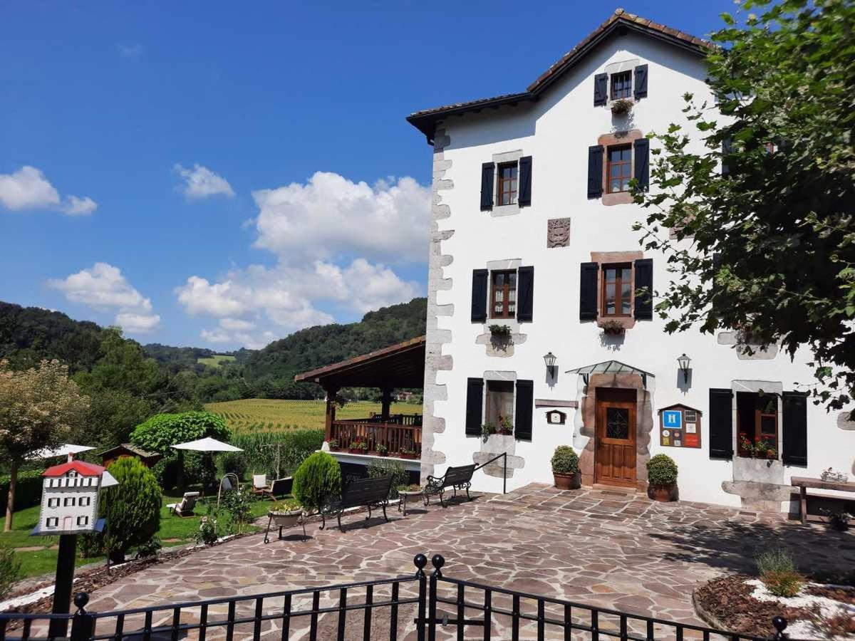 Hotel Rural Irigoienea Urdax Esterno foto