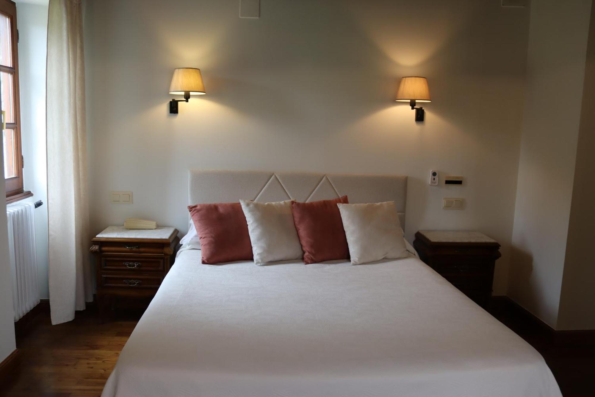 Hotel Rural Irigoienea Urdax Esterno foto