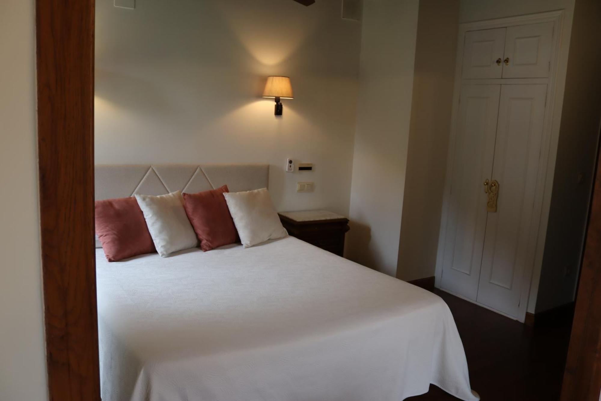 Hotel Rural Irigoienea Urdax Esterno foto
