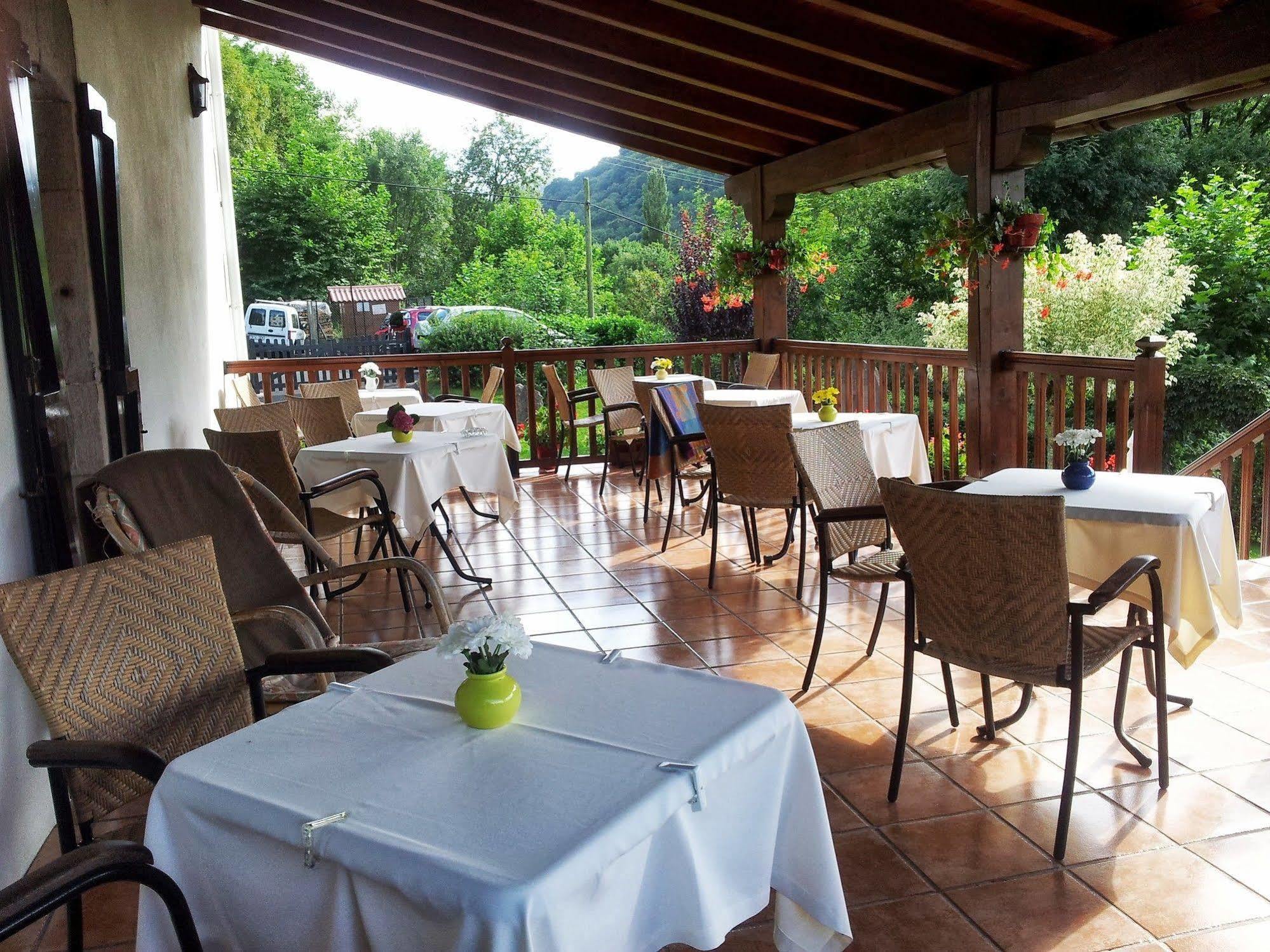 Hotel Rural Irigoienea Urdax Esterno foto